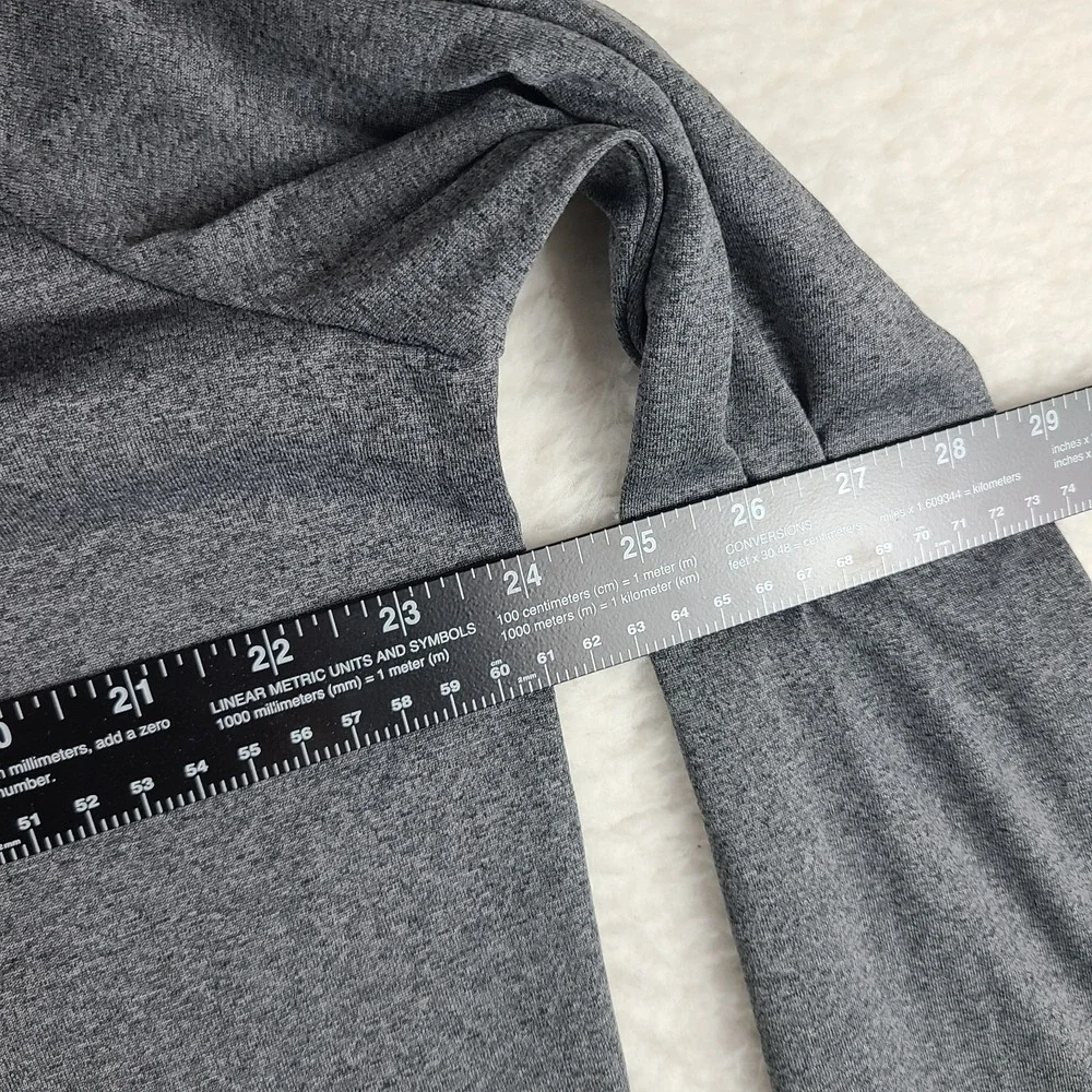 Under Armour Sweater Mens XL‎ Dark Gray Loose Heatgear Performance Tech Golf